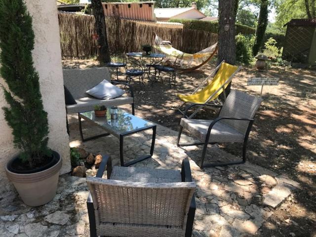 La Brindille Petit Mas Provencal Meuble De Tourisme 3 Etoiles 2-3 Personnes 1 Piece 30 M2 Tout Confort Lisiere Foret Jardin Jacuzzi Piscine Saint-Paul-en-Foret Luaran gambar