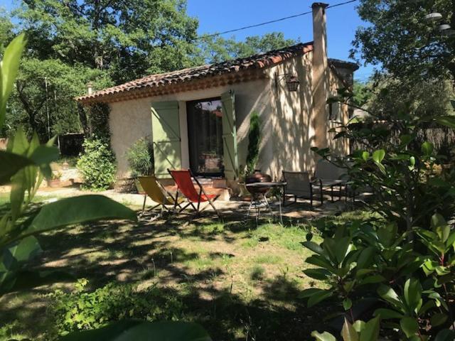 La Brindille Petit Mas Provencal Meuble De Tourisme 3 Etoiles 2-3 Personnes 1 Piece 30 M2 Tout Confort Lisiere Foret Jardin Jacuzzi Piscine Saint-Paul-en-Foret Luaran gambar